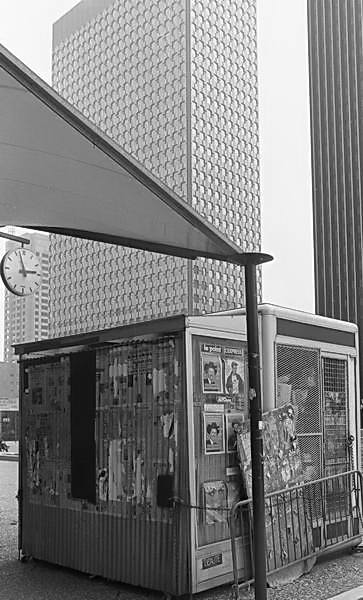 Paris (C) Peter Marshall, 1984