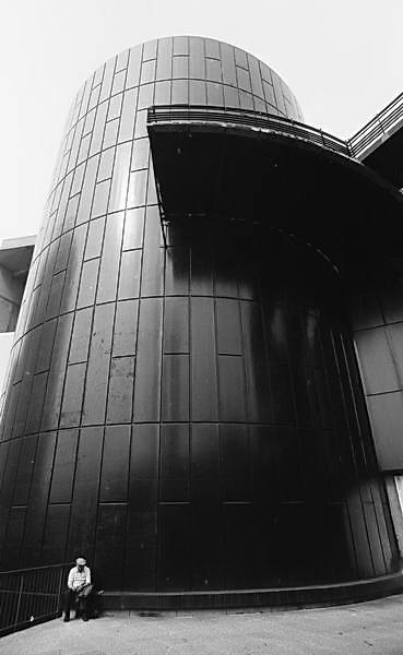 Paris (C) Peter Marshall, 1984