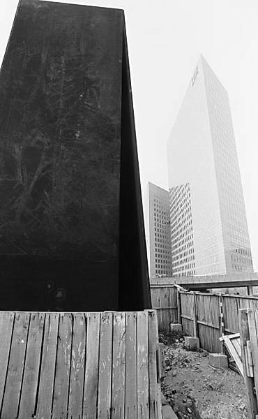 Paris (C) Peter Marshall, 1984