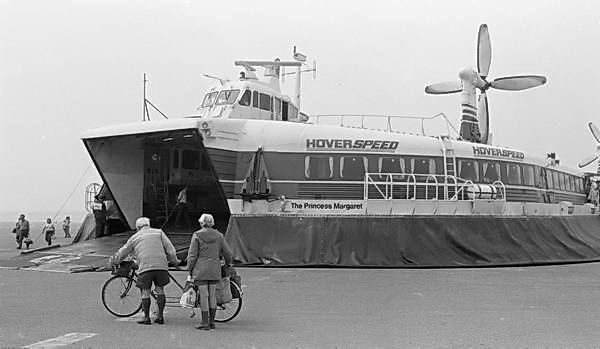 Paris (C) Peter Marshall, 1984