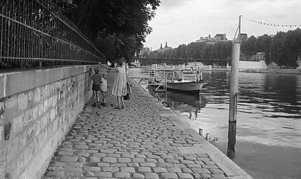 Paris (C) Peter Marshall, 1984
