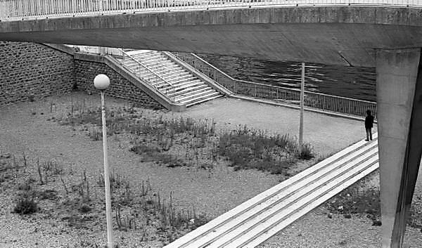 Paris (C) Peter Marshall, 1984