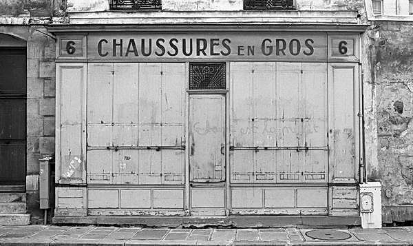 Paris (C) Peter Marshall, 1984
