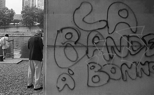 Paris (C) Peter Marshall, 1984