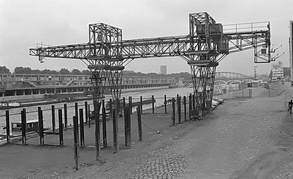 Paris (C) Peter Marshall, 1984
