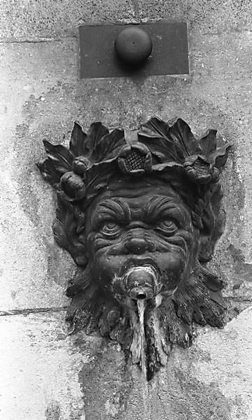 Paris (C) Peter Marshall, 1984