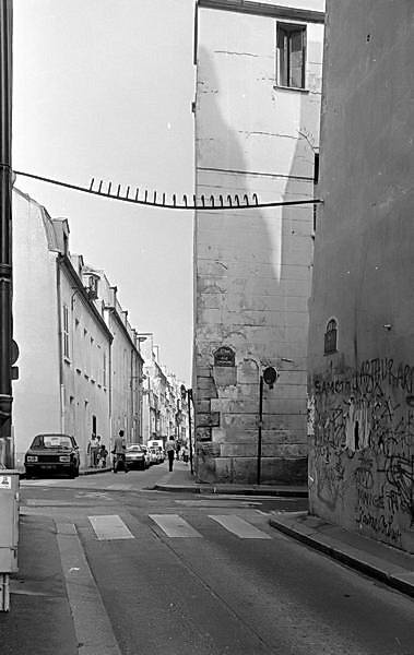 Paris (C) Peter Marshall, 1984