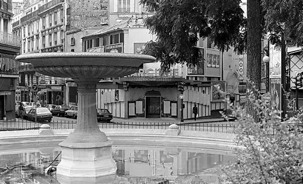 Paris (C) Peter Marshall, 1984