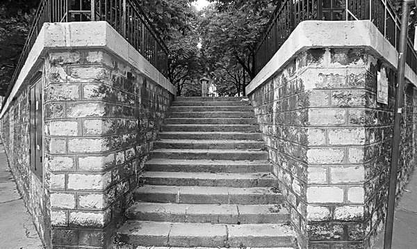 Paris (C) Peter Marshall, 1984