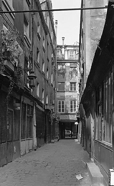 Paris (C) Peter Marshall, 1984