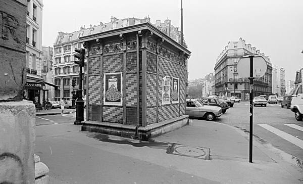 Paris (C) Peter Marshall, 1984