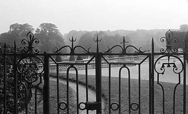 Paris (C) Peter Marshall, 1984