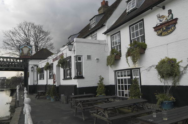 Picture © Peter Marshall, 2004