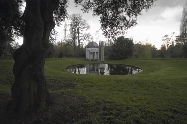 Picture © Peter Marshall, 2004