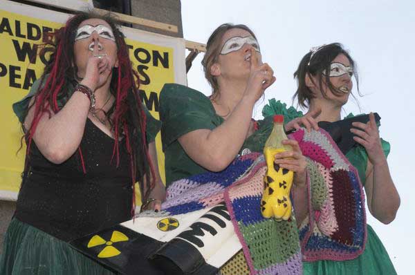 Picture © Peter Marshall, 2004