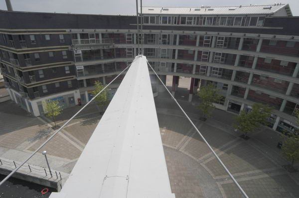 Picture © Peter Marshall, 2004