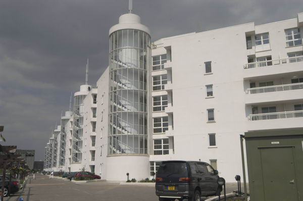 Picture © Peter Marshall, 2004