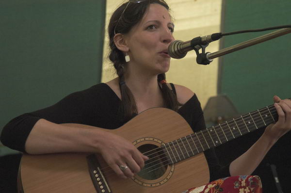 Picture © Peter Marshall, 2004