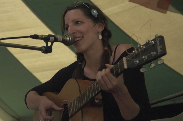 Picture © Peter Marshall, 2004