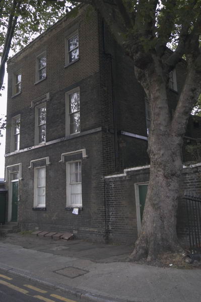 Picture © Peter Marshall, 2004