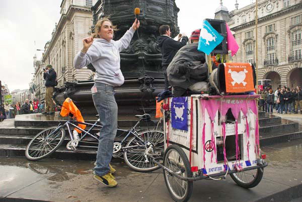 Operation Infinite Love, Reclaim Love 3 © Peter Marshall, 2006