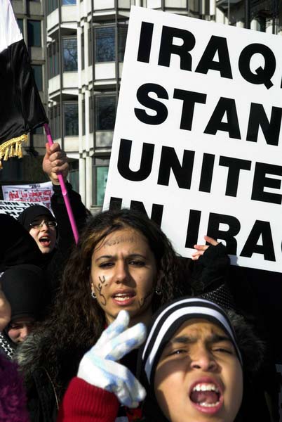 Muslims oppose Samarra bombing. © 2006, Peter Marshall
