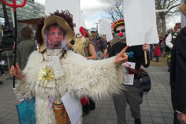Fools Paradise Parade, London © 2006, Peter Marshall
