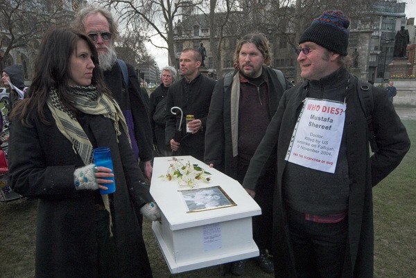 Naming the Dead - 2 Years After Fallujah © 2006, Peter Marshall