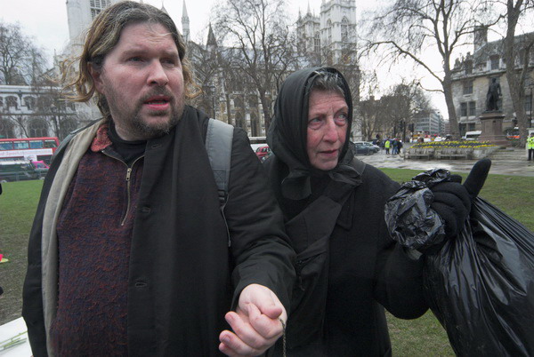 Naming the Dead - 2 Years After Fallujah © 2006, Peter Marshall