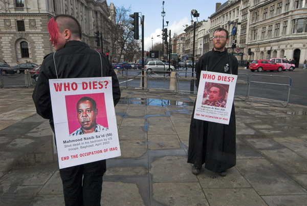 Naming the Dead - 2 Years After Fallujah © 2006, Peter Marshall