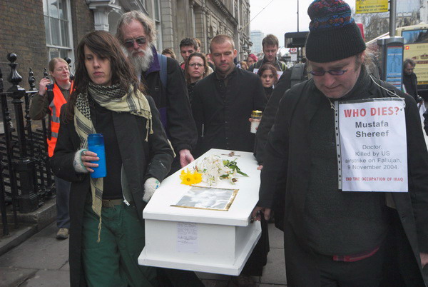 Naming the Dead - 2 Years After Fallujah © 2006, Peter Marshall