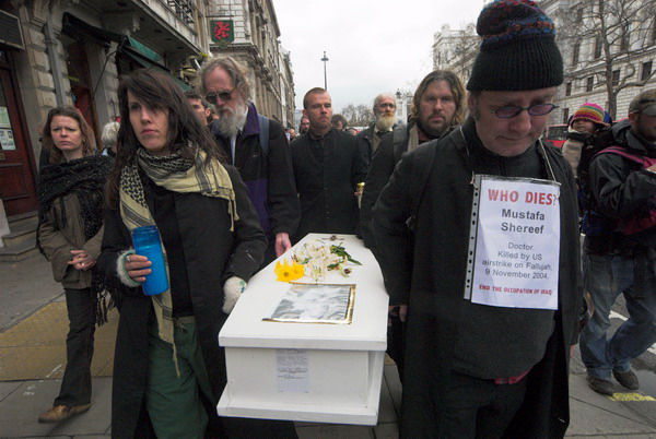 Naming the Dead - 2 Years After Fallujah © 2006, Peter Marshall