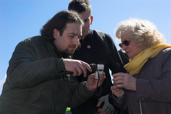 No Borders. © 2006, Peter Marshall