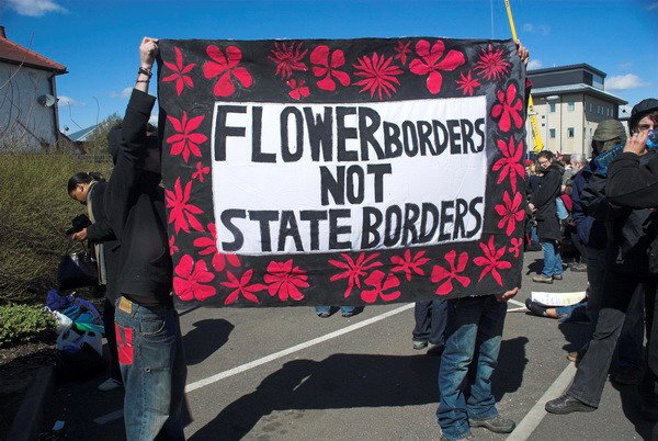 No Borders. © 2006, Peter Marshall