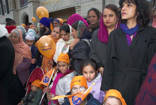 Sikhs celebrate Vaisakhi in Southall © 2006, Peter Marshall