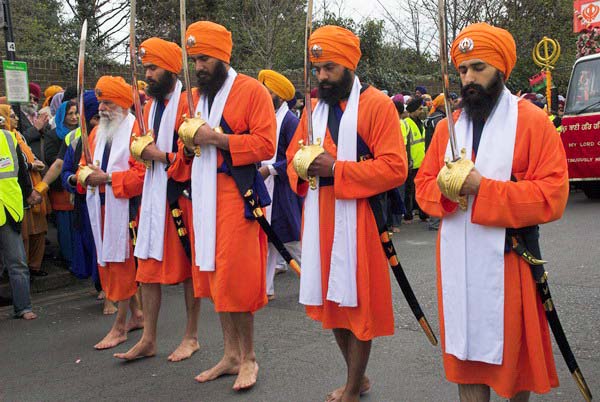 Sikhs celebrate Vaisakhi in Southall © 2006, Peter Marshall