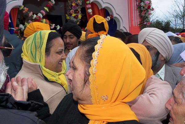 Vaisakhi in Southall © 2006, Peter Marshall