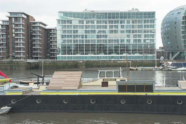 Vauxhall to Battersea © 2006, Peter Marshall