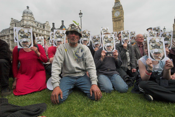 Brian Haw, Parliament Square  © 2006, Peter Marshall