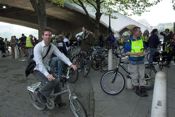 Critical Mass, London © 2006, Peter Marshall