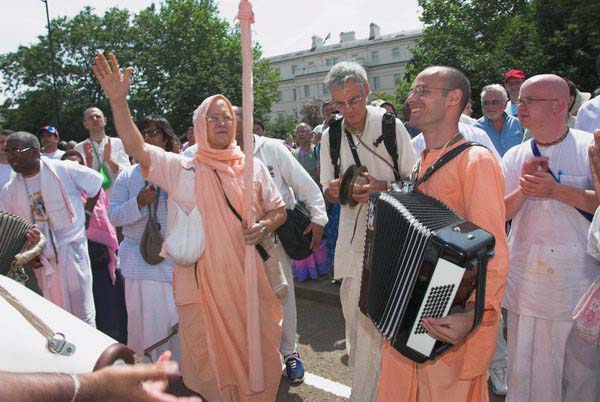 Hare Krishna: Rathayatra © 2006, Peter Marshall