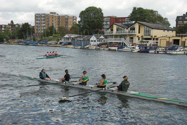 Kingston Regatta and Hampton Court © 2006, Peter Marshall