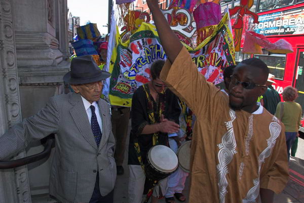 Streatham Festival Childrens Parade © 2006, Peter Marshall