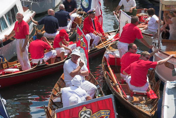 Swan Upping © 2006, Peter Marshall