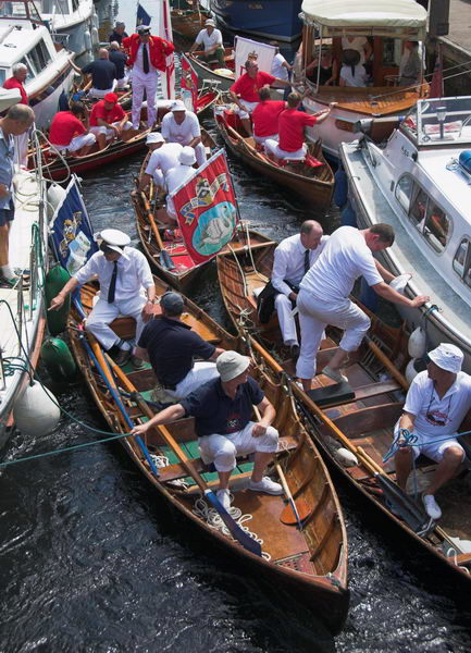 Swan Upping © 2006, Peter Marshall