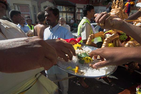 Sri Mahalakshmi Temple Chariot Festival © 2006, Peter Marshall