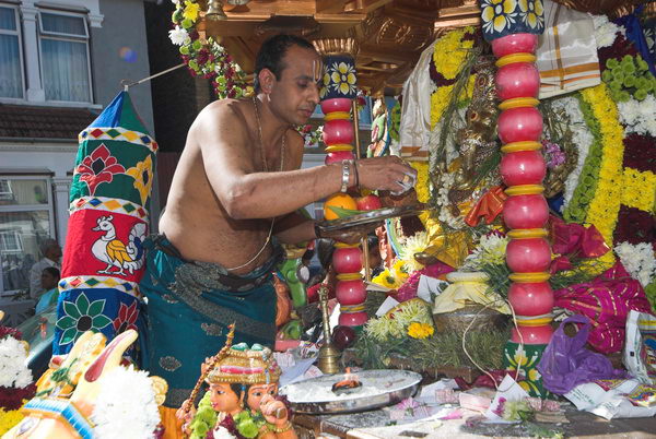 Sri Mahalakshmi Temple Chariot Festival © 2006, Peter Marshall