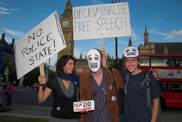 Mass Lone Demonstration, Parliament Square, 31/08 © 2006, Peter Marshall