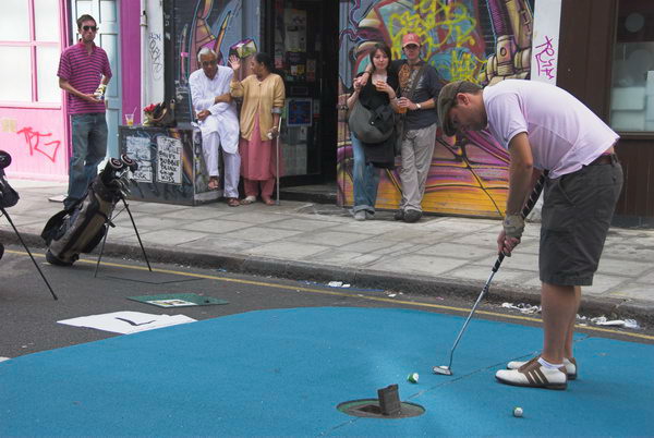 Shoreditch Urban Open Golf Tournament © 2006,  Peter Marshall