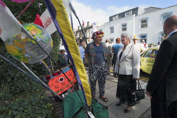 Surbiton Festival © Peter Marshall, 2006